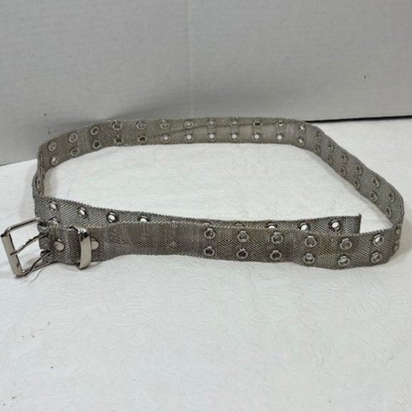 VTG Silver Metal Mesh Belt w/Double Eyelet Design & Rectangle Roller Buckle - Picture 6 of 10